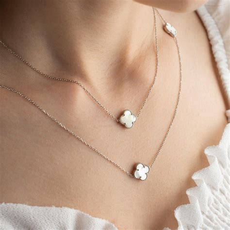 collier van cleef or|van cleef clover necklace.